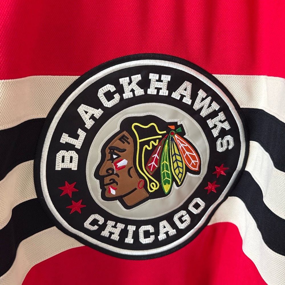 Chicago Blackhawks Red Hockey Jersey - Picture 2 of 8